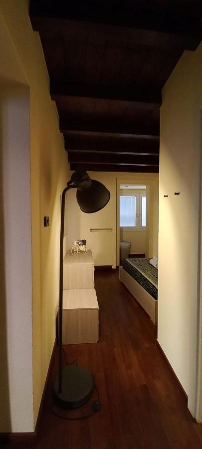 Daisy Apartment In Centro A Como Exterior photo