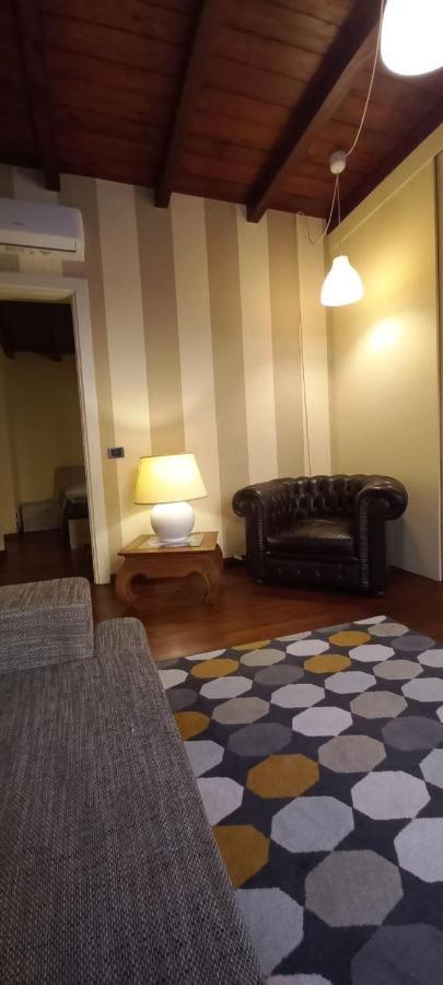 Daisy Apartment In Centro A Como Exterior photo