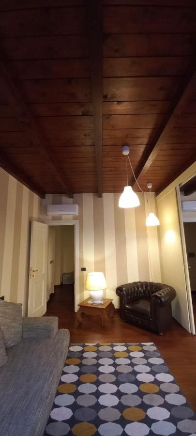 Daisy Apartment In Centro A Como Exterior photo